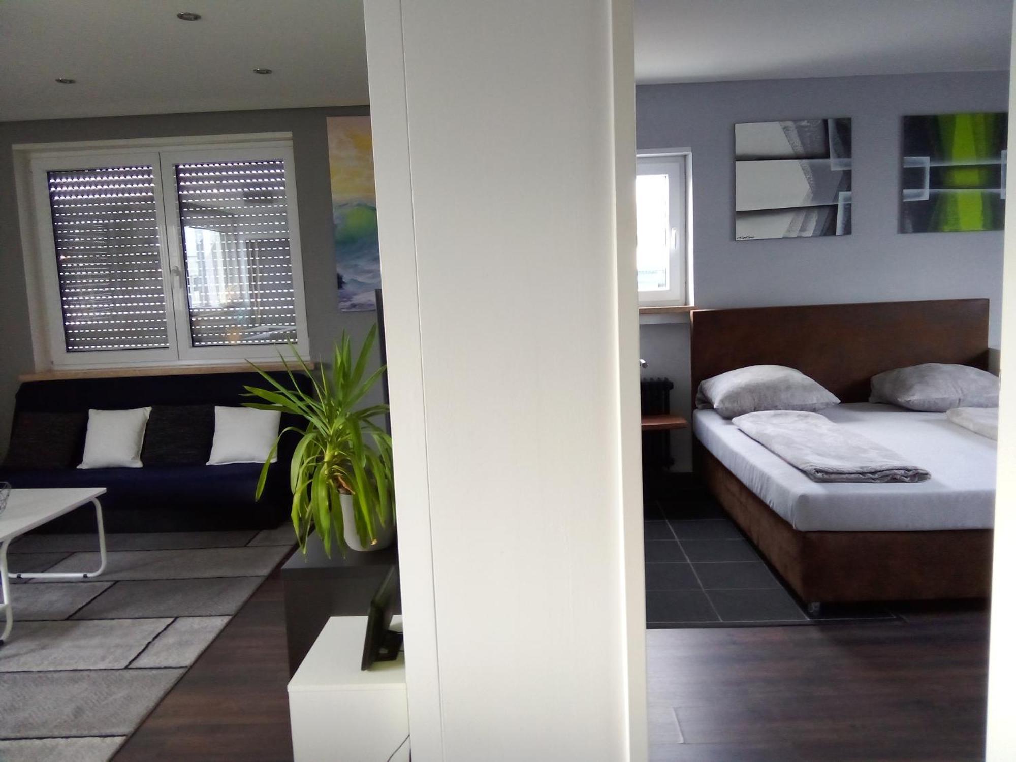 Apartments - Geraeumige 95 Qm Mit Balkon Augsburg Zewnętrze zdjęcie